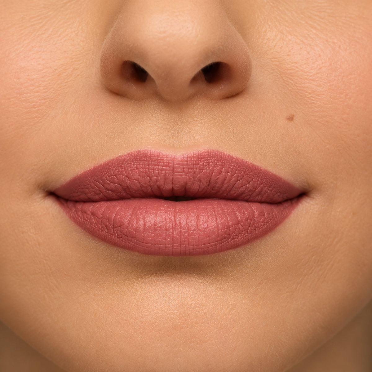 Avon Ultra Color Batom Matte FPS 30 Nude Rose 3,6g